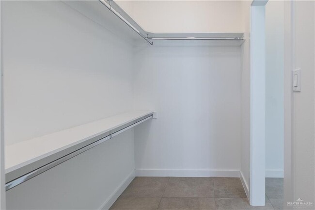 Building Photo - 25 Warbler Ave