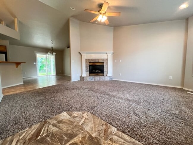 Building Photo - 13037 W Peachleaf Ct