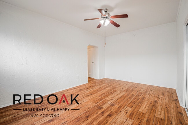 Building Photo - 921 S Bonnie Brae St