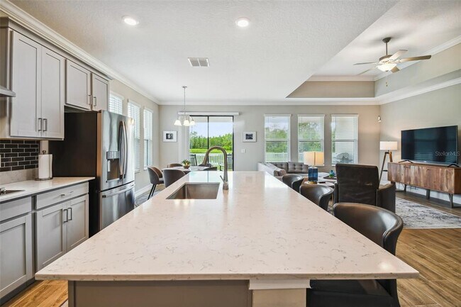 Building Photo - 9571 Little Bluestem Dr