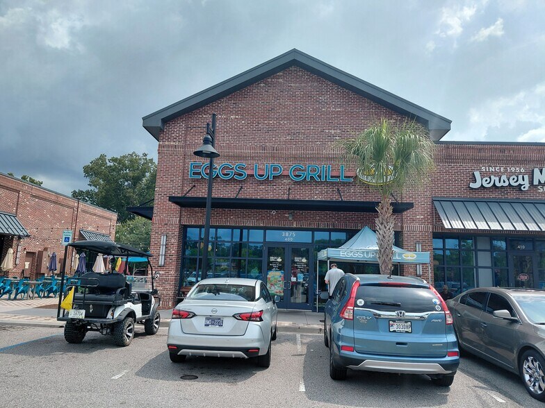 nearby eatery - 333 Matuskovic Dr