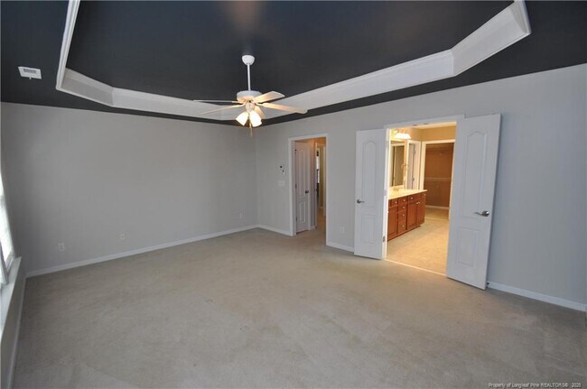 Building Photo - 300 Sutton Glen Dr