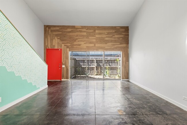 Building Photo - 5221 Blossom St