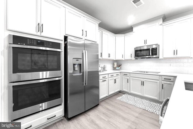 Building Photo - 43785 Transit Sq