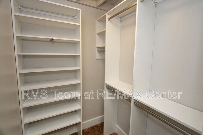 Building Photo - 659 Auburn Ave NE