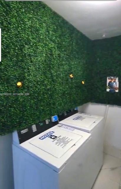 Building Photo - 2101 Normandy Dr