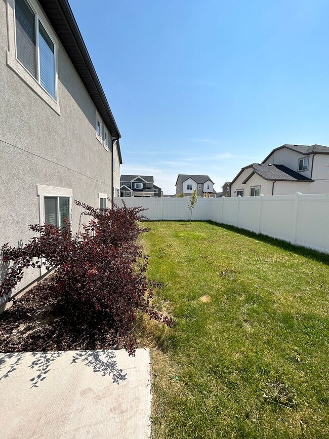 Building Photo - 3 Bedroom 2 Bathroom House in Eagle Mounta...