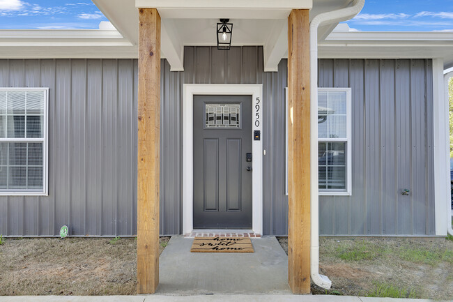 Building Photo - 5950 Duplex 1 FRONT