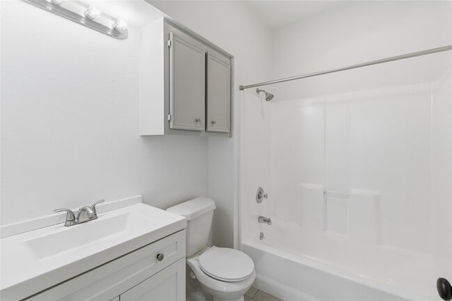 Building Photo - 3808 State Hwy 3