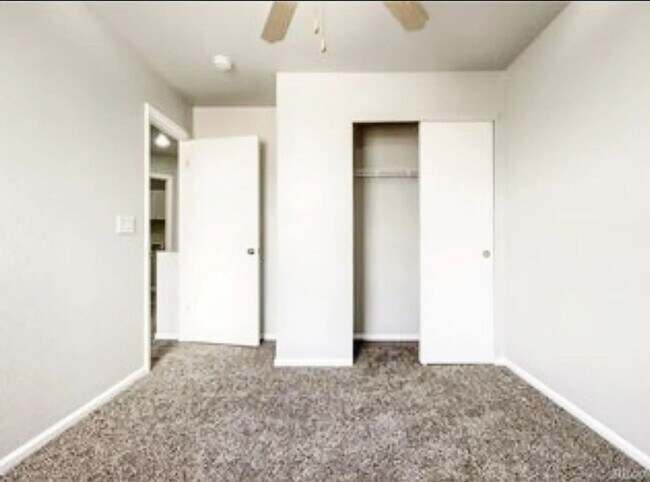 Building Photo - 8061 S Kittredge Way