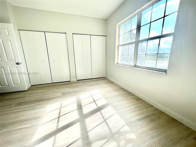 Building Photo - 1816 Salerno Cir