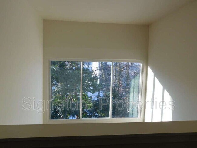 Building Photo - 10192 Iron Mill Rd