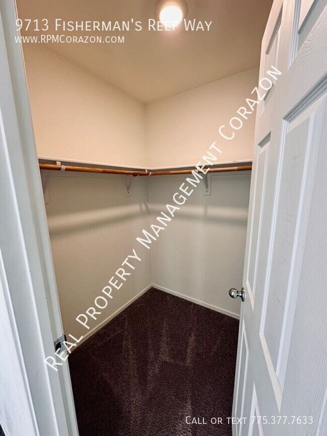 Building Photo - Modern 3 bedroom upgraded home!