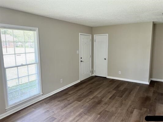 Building Photo - 2904 Alametos St SW