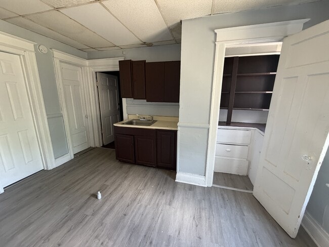Building Photo - 131 Rauber St