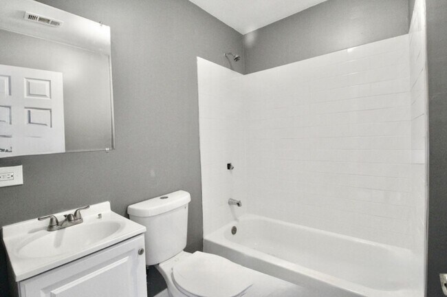 Building Photo - 2457 W 47th Pl