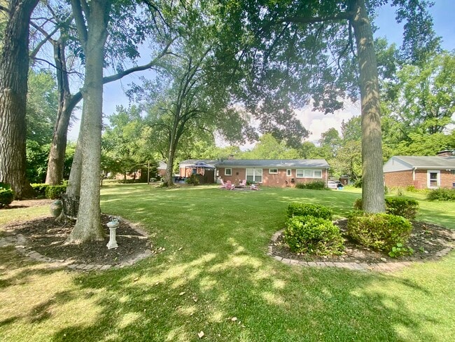 Building Photo - 766 Wenneker Dr