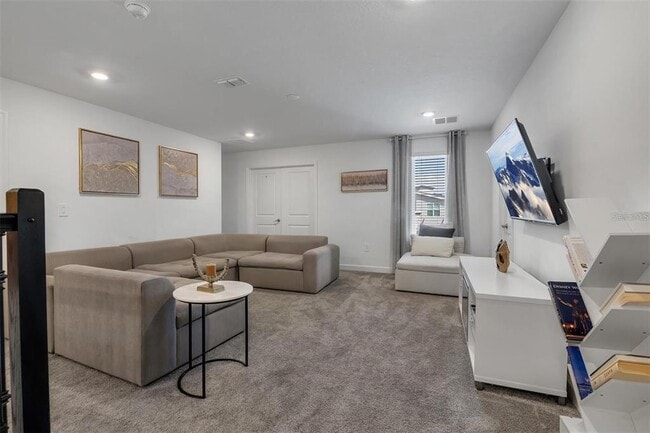 Building Photo - 9084 Sommerset Hills Dr