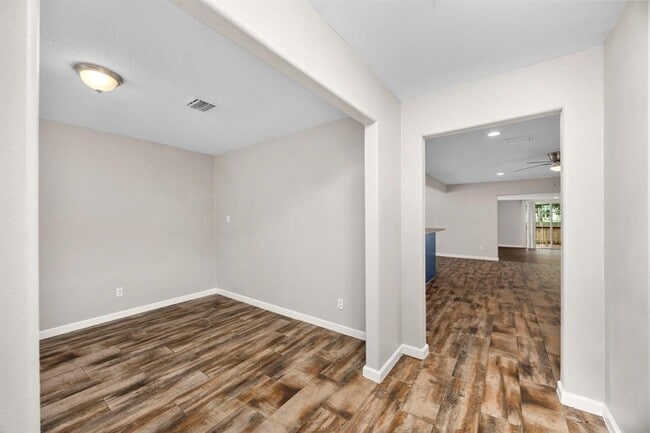 Building Photo - 24402 Pine Canyon Dr