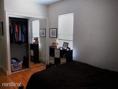 Building Photo - 3 br, 2 bath Triplex - 25 Raymond St 2