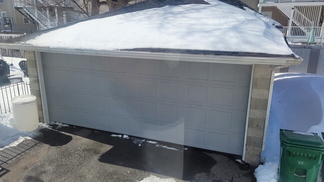 Building Photo - 27 Amaranth Ave