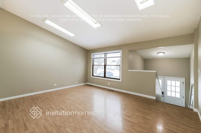 Building Photo - 42 Holly Dr