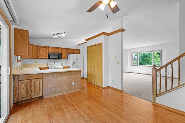 Building Photo - Spacious 4 Bedroom Home in Longmont