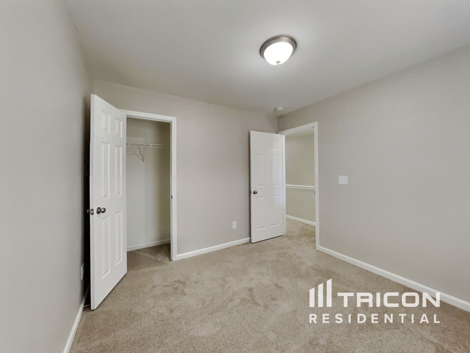 Building Photo - 5028 Hildreth Court