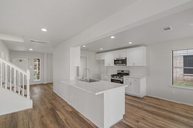 Building Photo - 6727 Shelby Oaks Dr