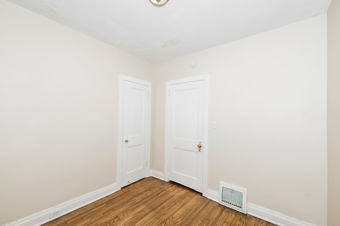 Building Photo - 3820 Jackson St NE