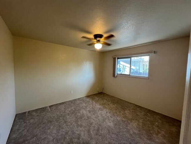 Building Photo - 3 bedroom single story in Manteca!