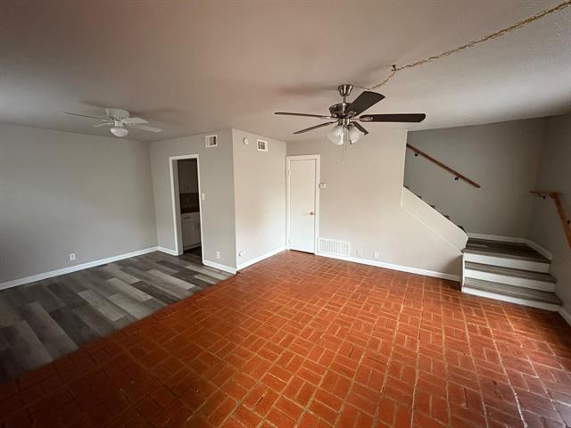 Building Photo - 618 W Sycamore St