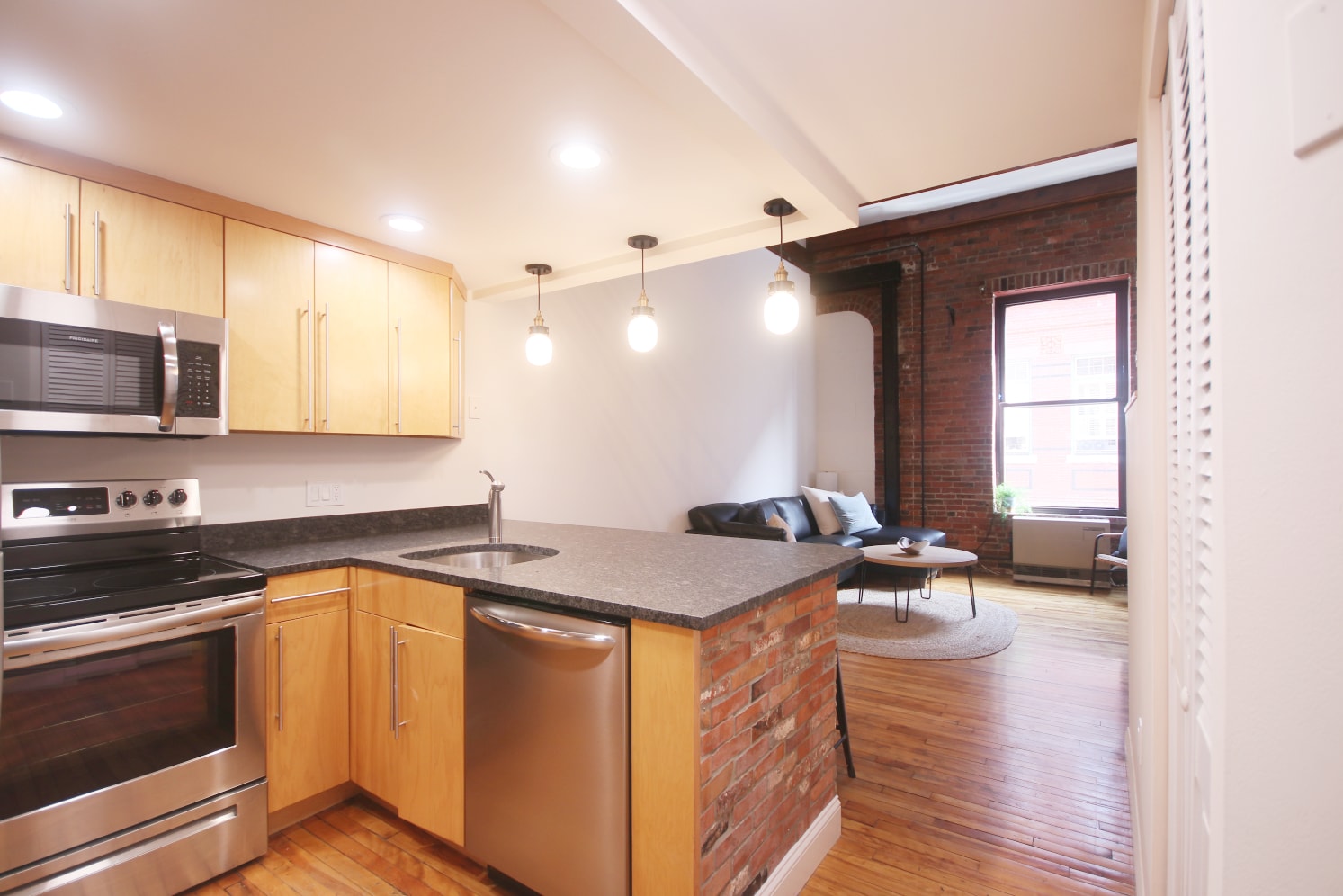 Kitchen - 99 Silver St