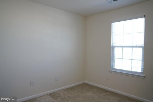 Building Photo - 132 Mulberry Dr