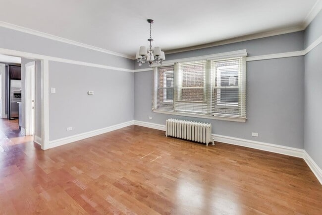 Building Photo - 3837 N Sawyer Ave