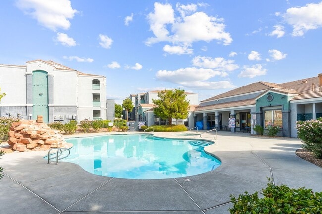 Building Photo - Beautifully Remodeled 2 bedroom Condo!