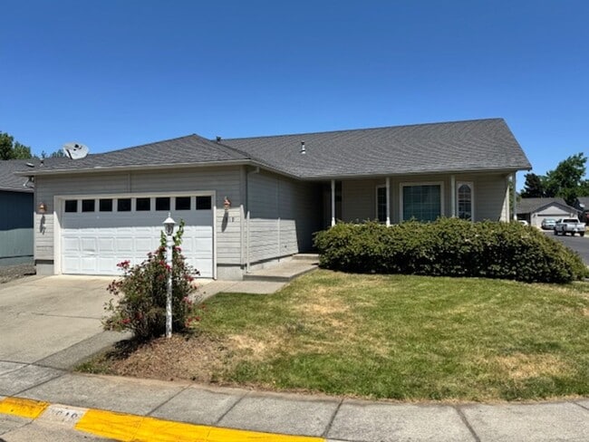 Primary Photo - Central Point Single Level Home