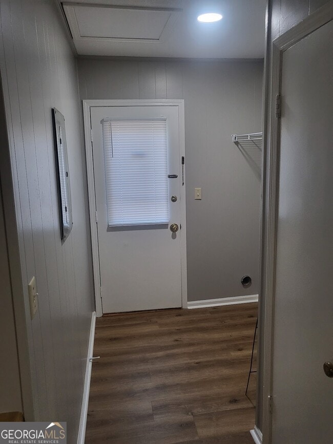 Building Photo - 1207 Firestone Dr