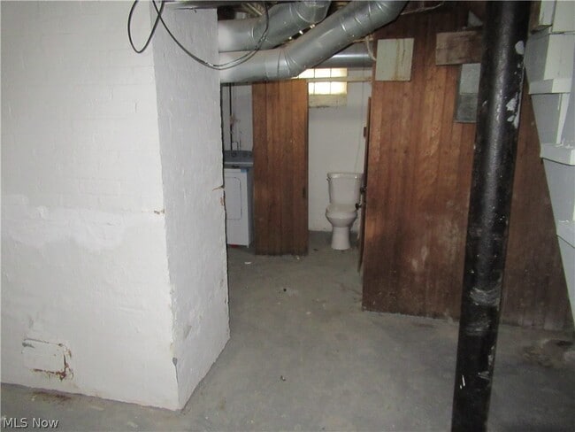Building Photo - 3824 E Antisdale Rd