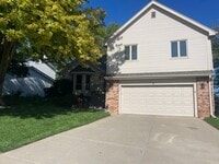 Building Photo - Beautifully Updated Pepperwood Three Bedroom!