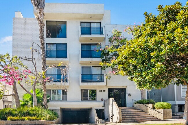 Building Photo - 11829 Mayfield Ave