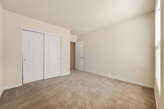 Building Photo - 1316 Milano Dr