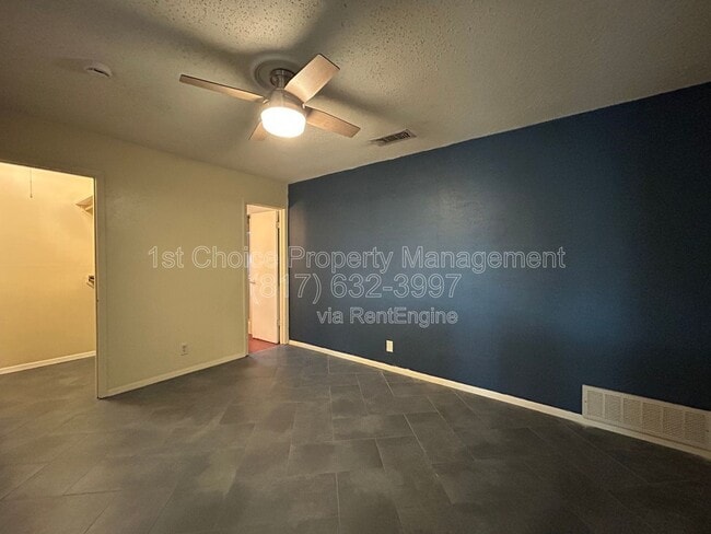 Building Photo - 6409 Stardust Dr S