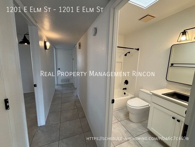 Building Photo - 1201 E Elm St