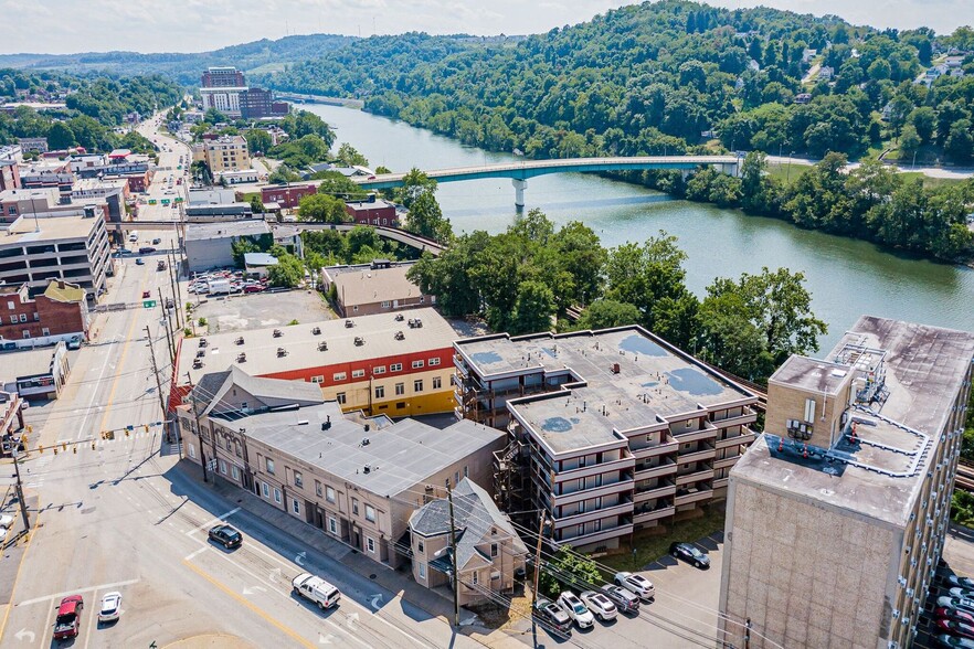 Arial View of River and building - 1993 Water St