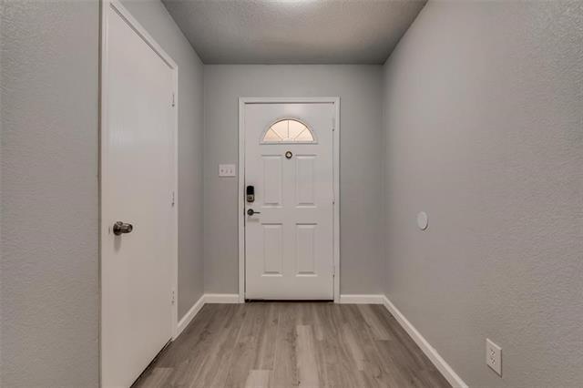 Building Photo - 510 Burleson St