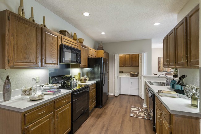 Gourmet Kitchen with Solid Oak Cabinetry - Golf Brook Apartments