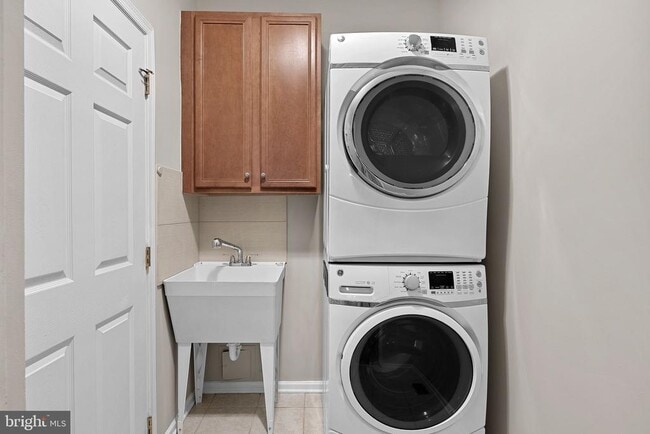 Building Photo - 43104 Baltusrol Terrace