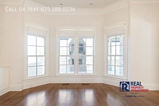 Building Photo - 9220 Lehigh Dr