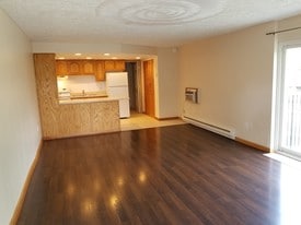 Building Photo - 2331 E Market St